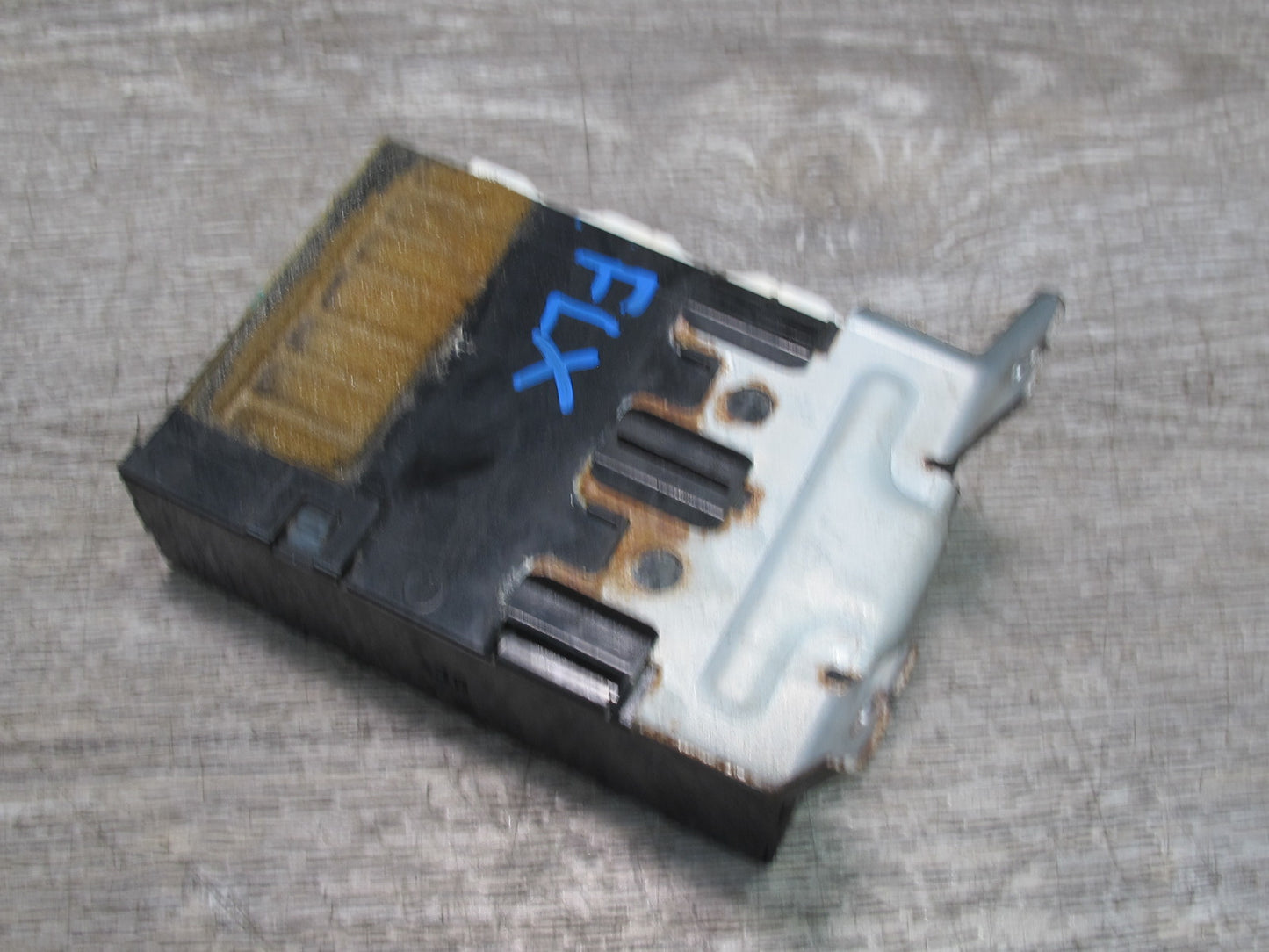 1998-2002 Lexus J100 LX470 Rear A/C Amplifier Temperature Control Module