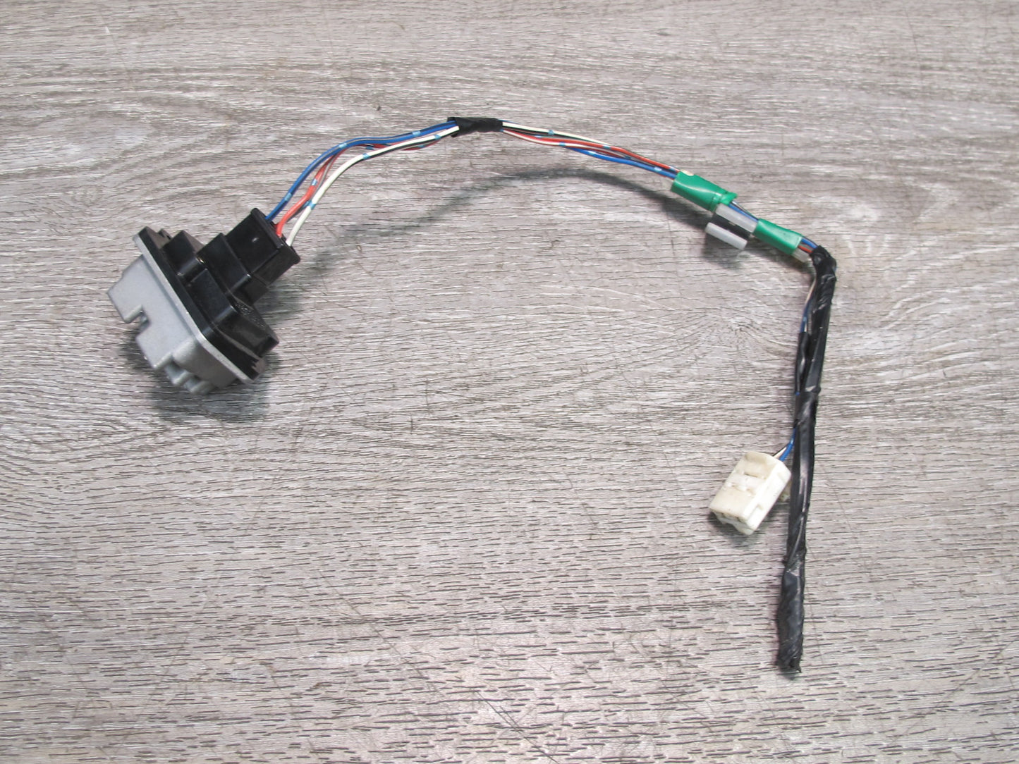 1998-2002 Lexus J100 LX470 Under Seat A/C Heater Blower Motor Fan Resistor