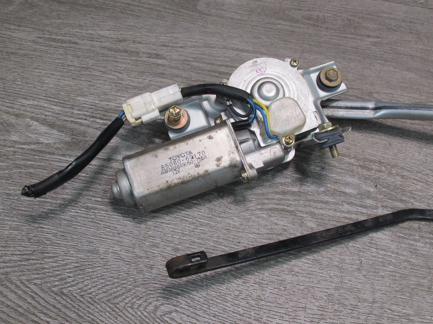 1998-2007 Lexus J100L LX470 Rear Windshield Wiper Motor W/ Linkage & Arm