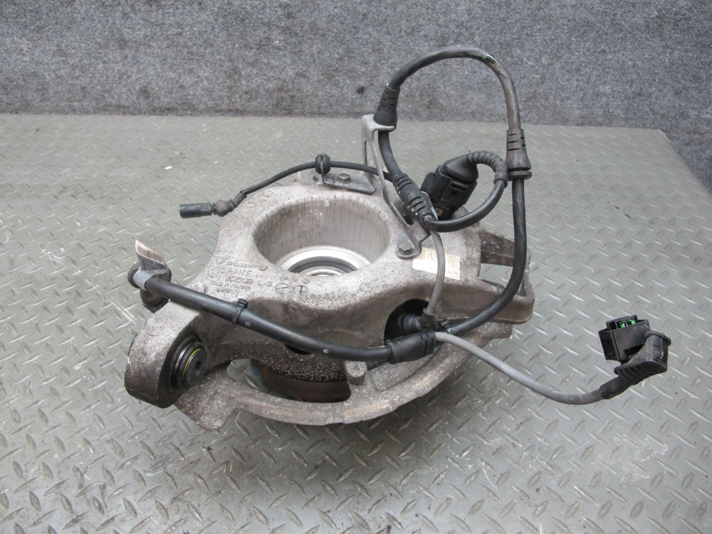 2010-2016 Porsche Panamera 970 RWD Rear Left Spindle Knuckle Wheel Hub Bearing