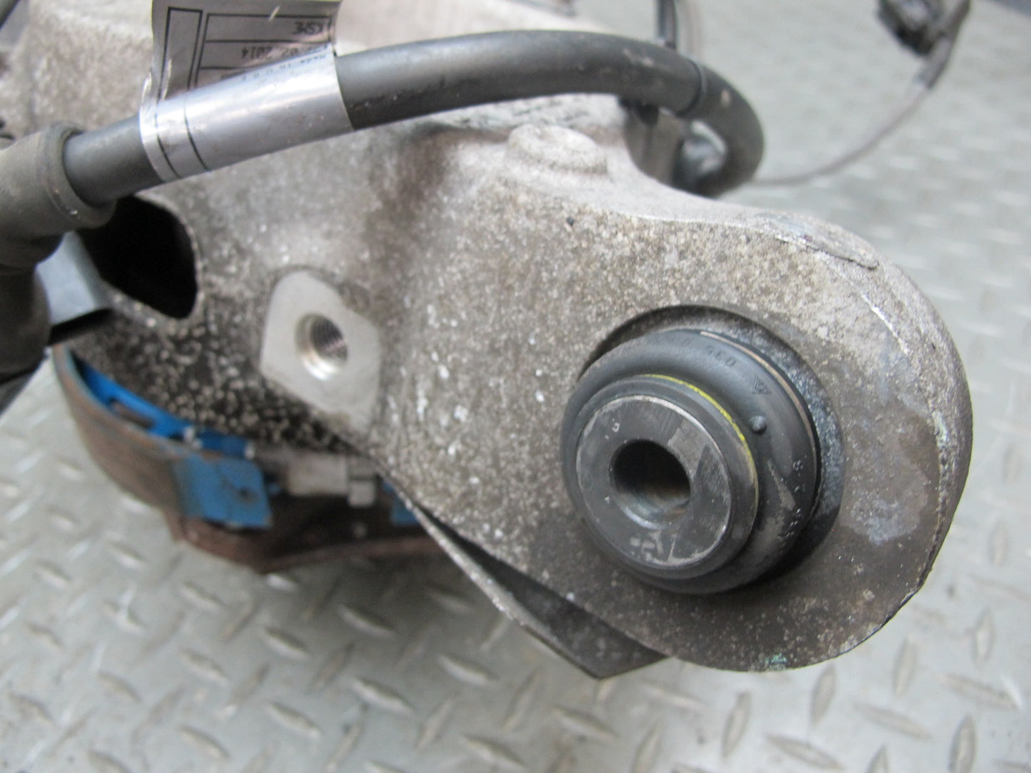 2010-2016 Porsche Panamera 970 RWD Rear Left Spindle Knuckle Wheel Hub Bearing