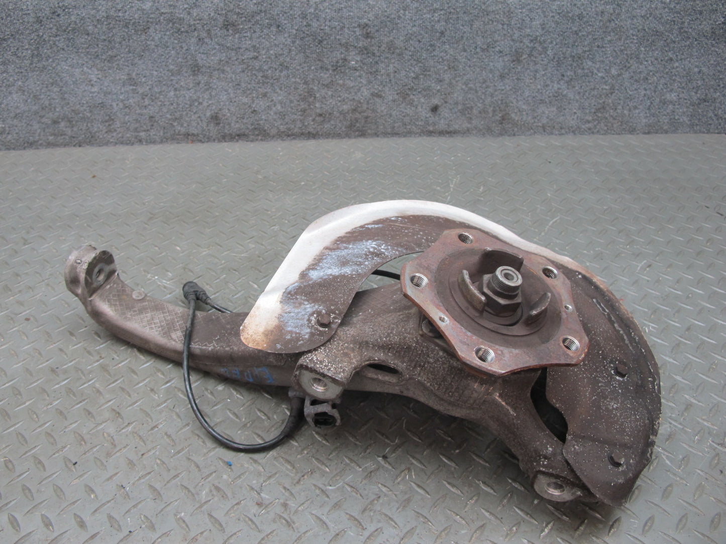 2010-2016 Porsche Panamera 970 RWD Front Left Spindle Knuckle Wheel Hub Bearing