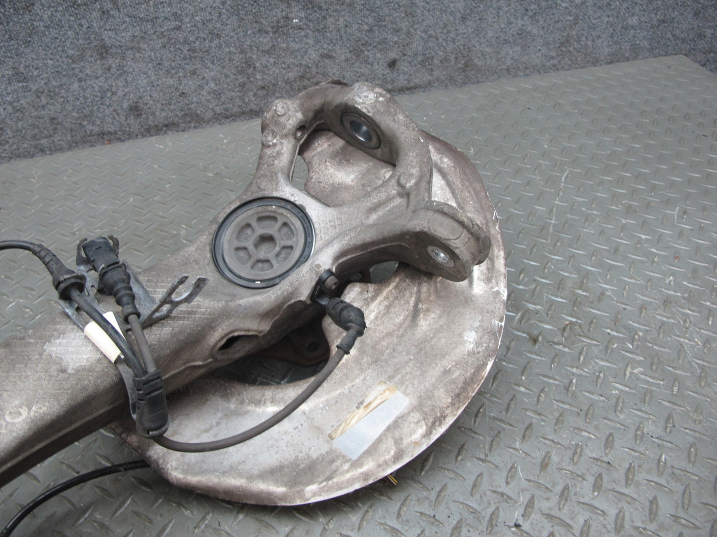 2010-2016 Porsche Panamera 970 RWD Front Left Spindle Knuckle Wheel Hub Bearing