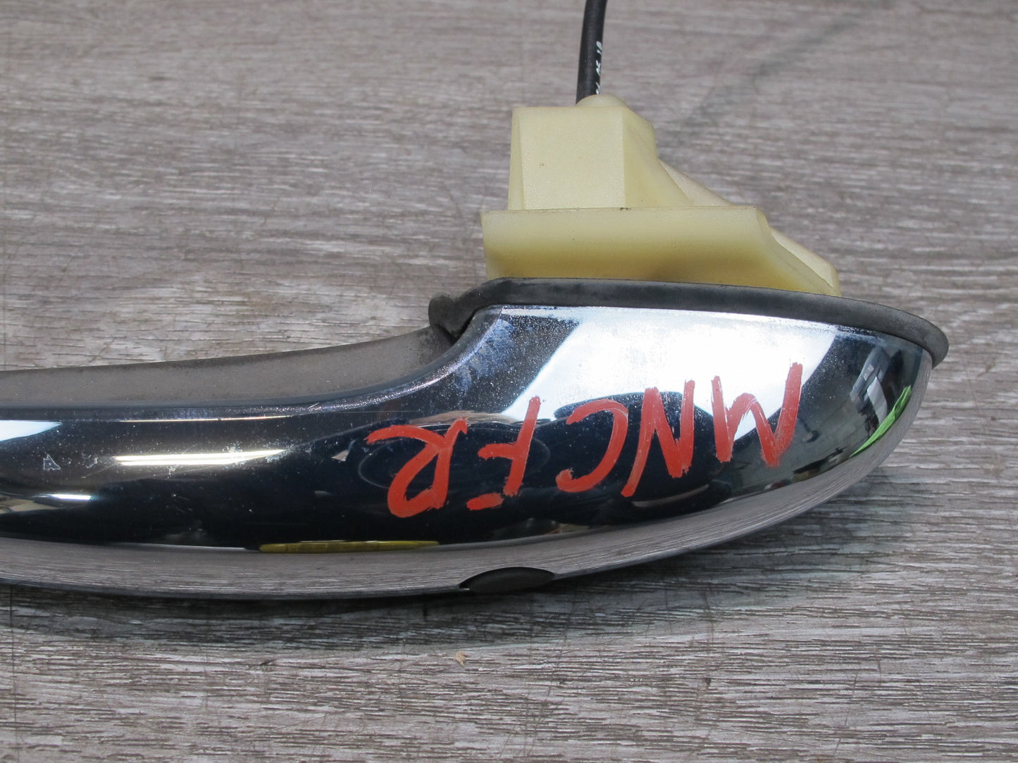 07-13 Mini R55 R56 R57 R58 R59 Front Right Door Exterior Handle w Keyless OEM