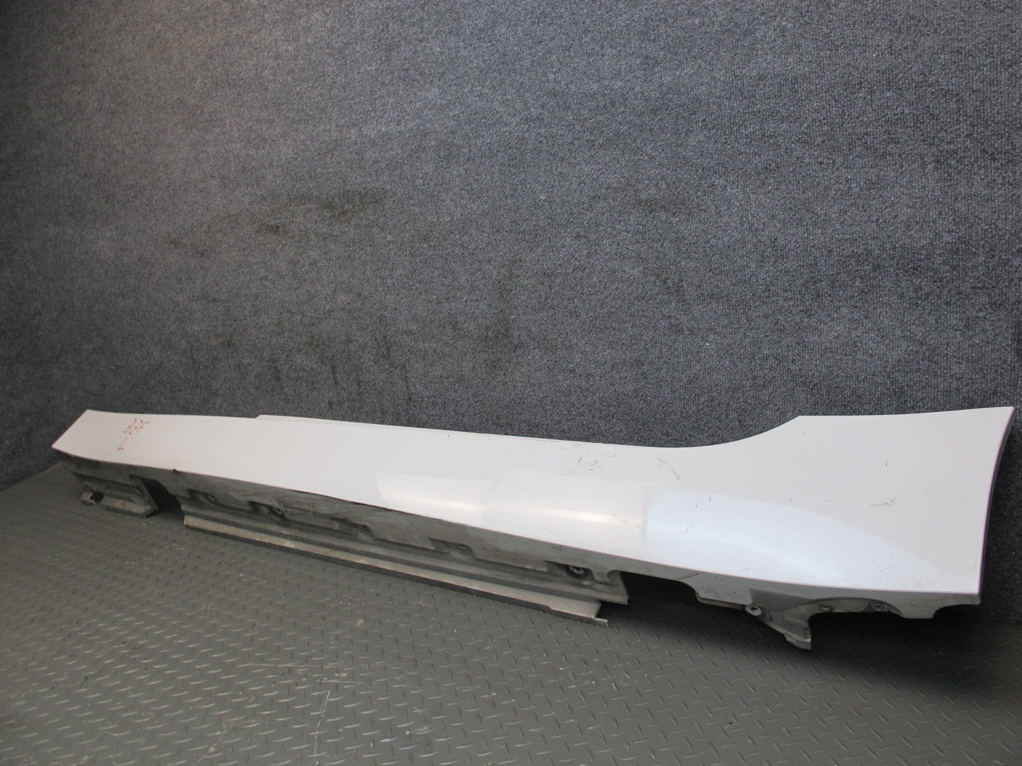 09-16 BMW E89 Z4 Set of 2 Left & Right Side Skirt Rocker Panel Molding OEM