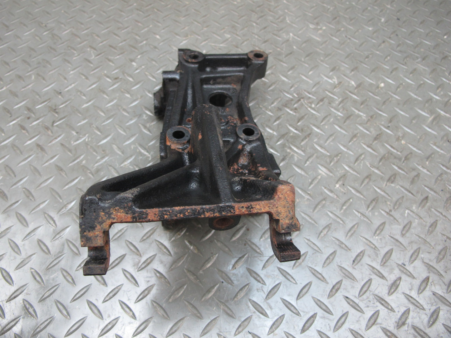 84-86 Nissan Z31 300ZX VG30E NA A/C Compressor Mount Bracket Support OEM