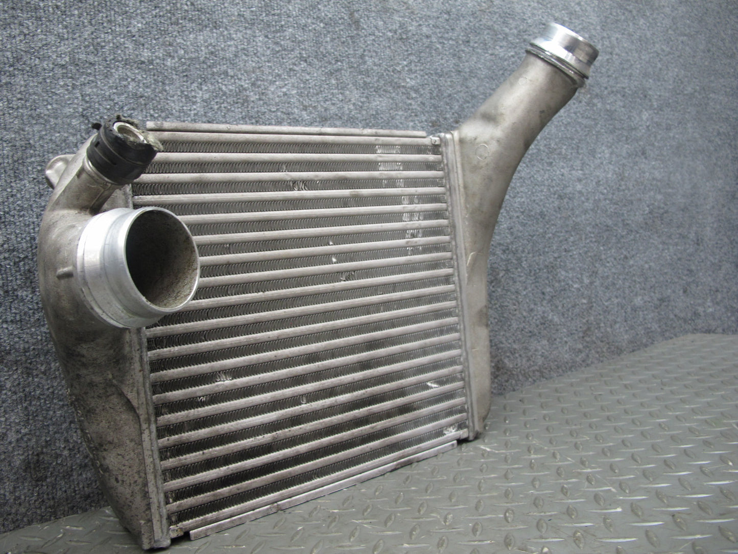 2010-2016 Porsche Panamera 970 Turbo Right Intercooler Unit 97011021061