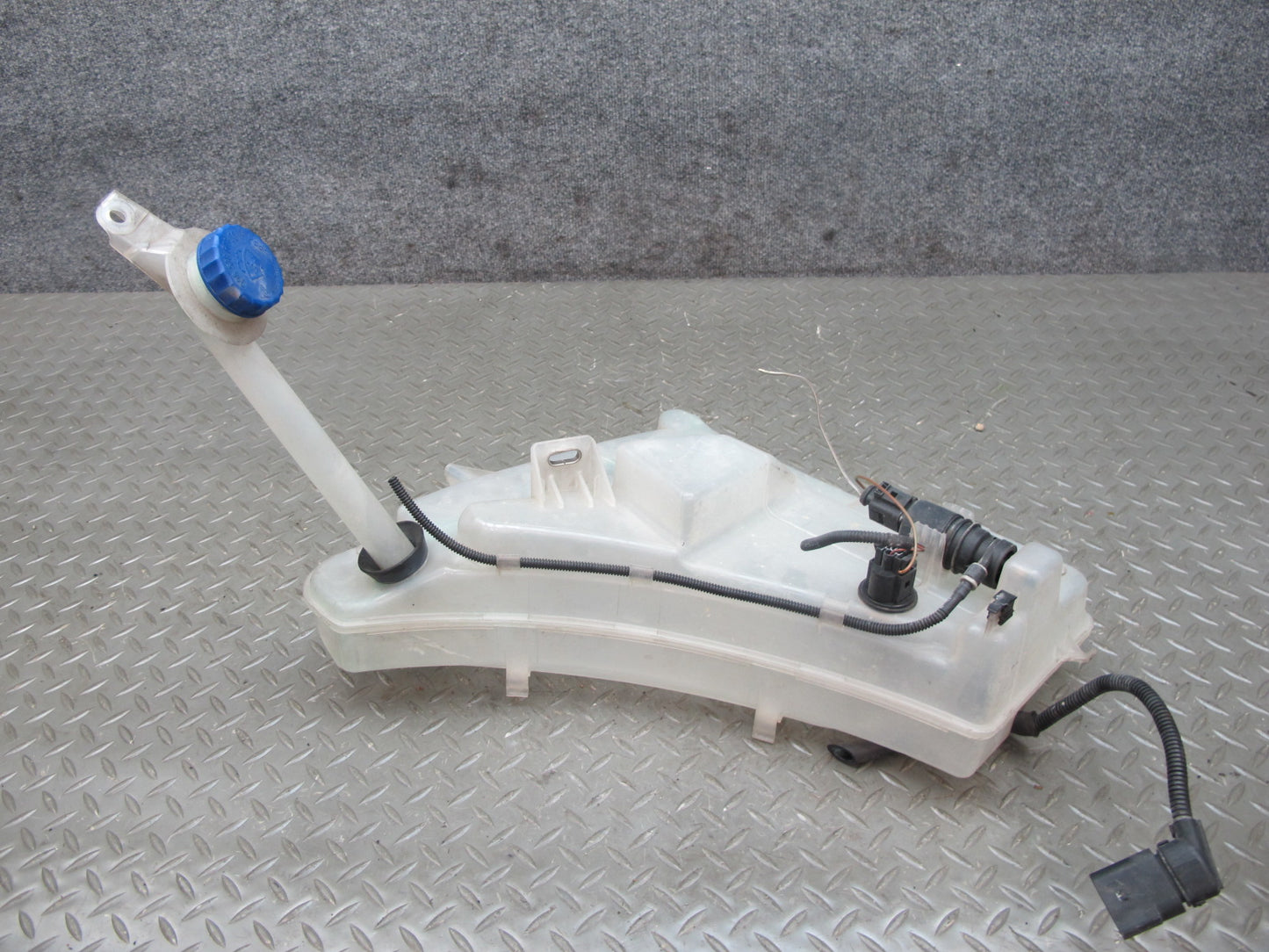 2010-2016 Porsche Panamera 970 Windshield Washer Fluid Reservoir Tank w Pump