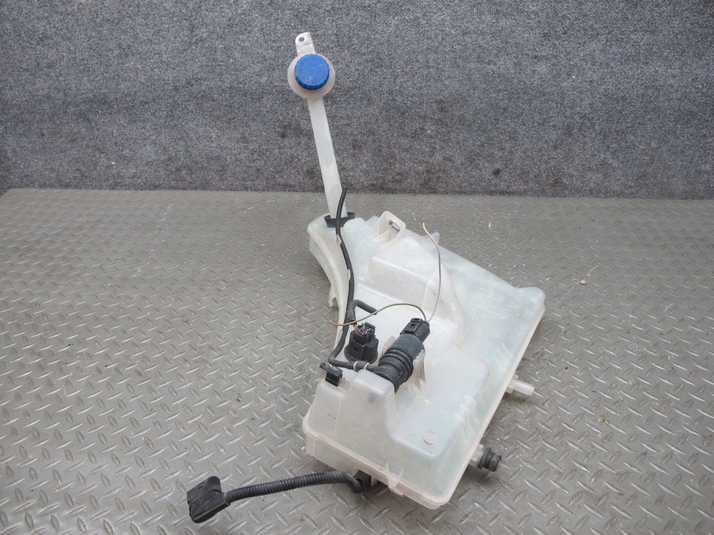 2010-2016 Porsche Panamera 970 Windshield Washer Fluid Reservoir Tank w Pump