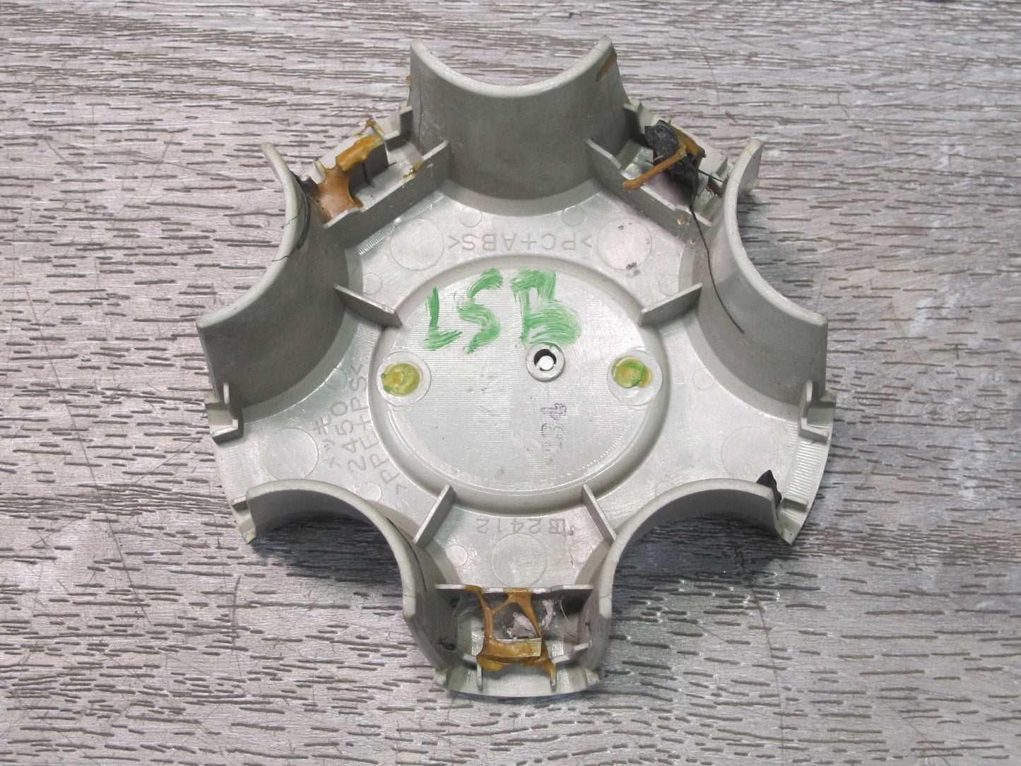 01-03 Lexus UCF30L LS430 Set of 4 R17 17" Wheel Hub Center Cap Cover OEM