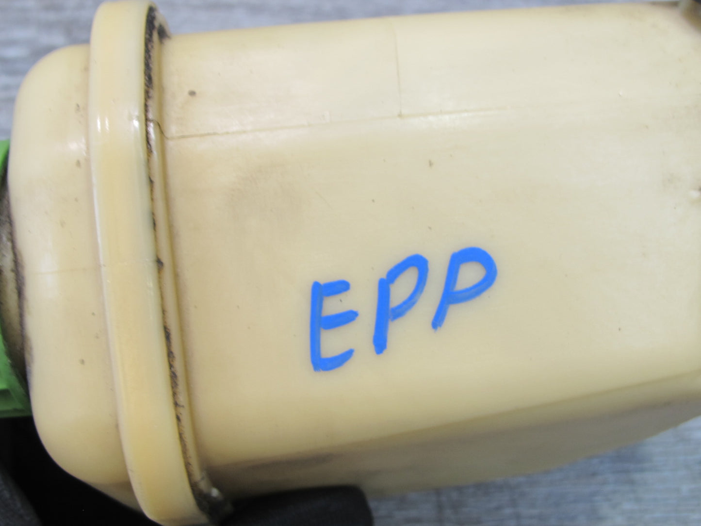 2010-2016 Porsche Panamera 970 Power Steering Fluid Reservoir Tank 7L5422371