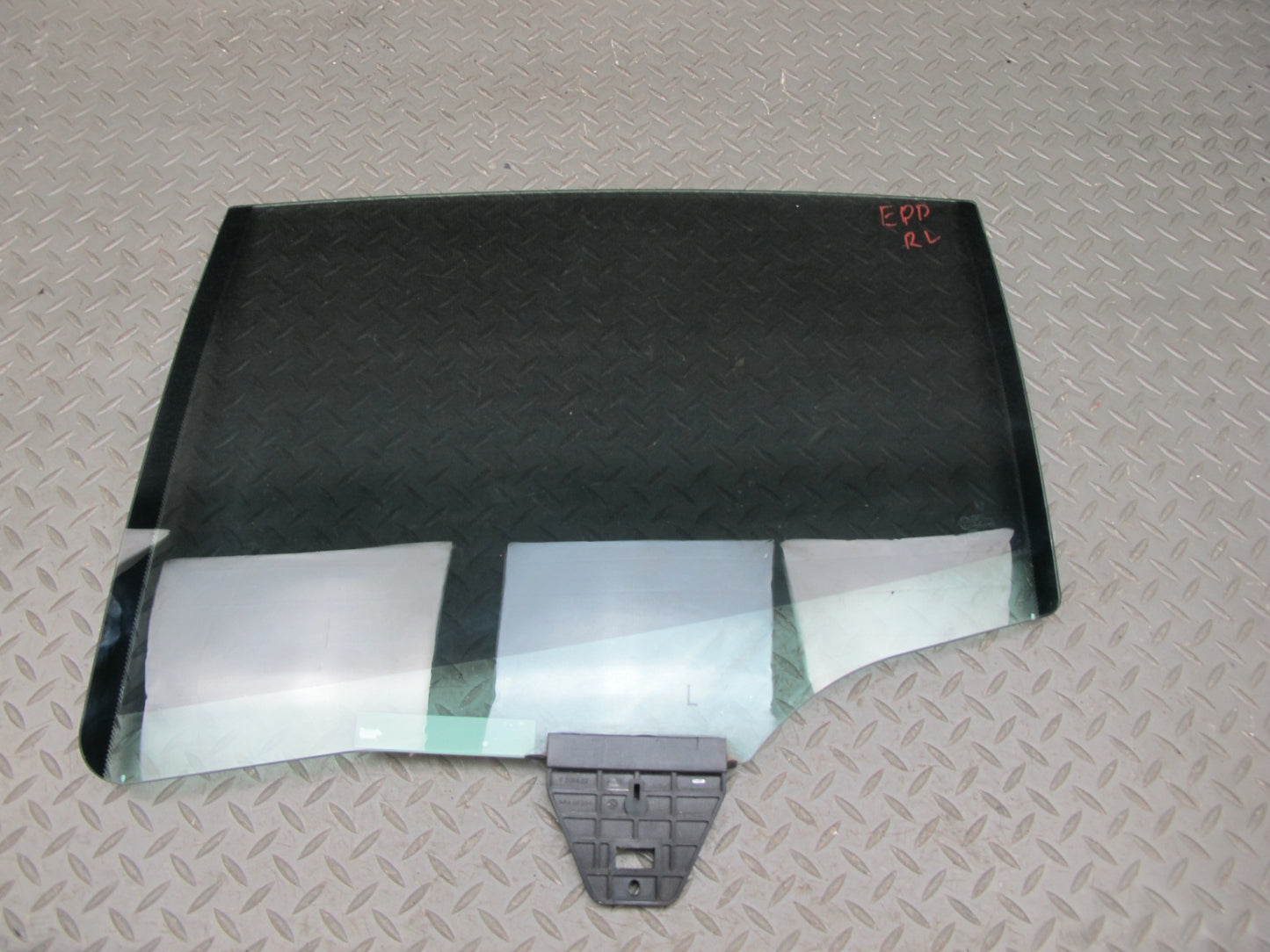 2010-2016 Porsche Panamera 970 Rear Left Door Glass Window 97054451106