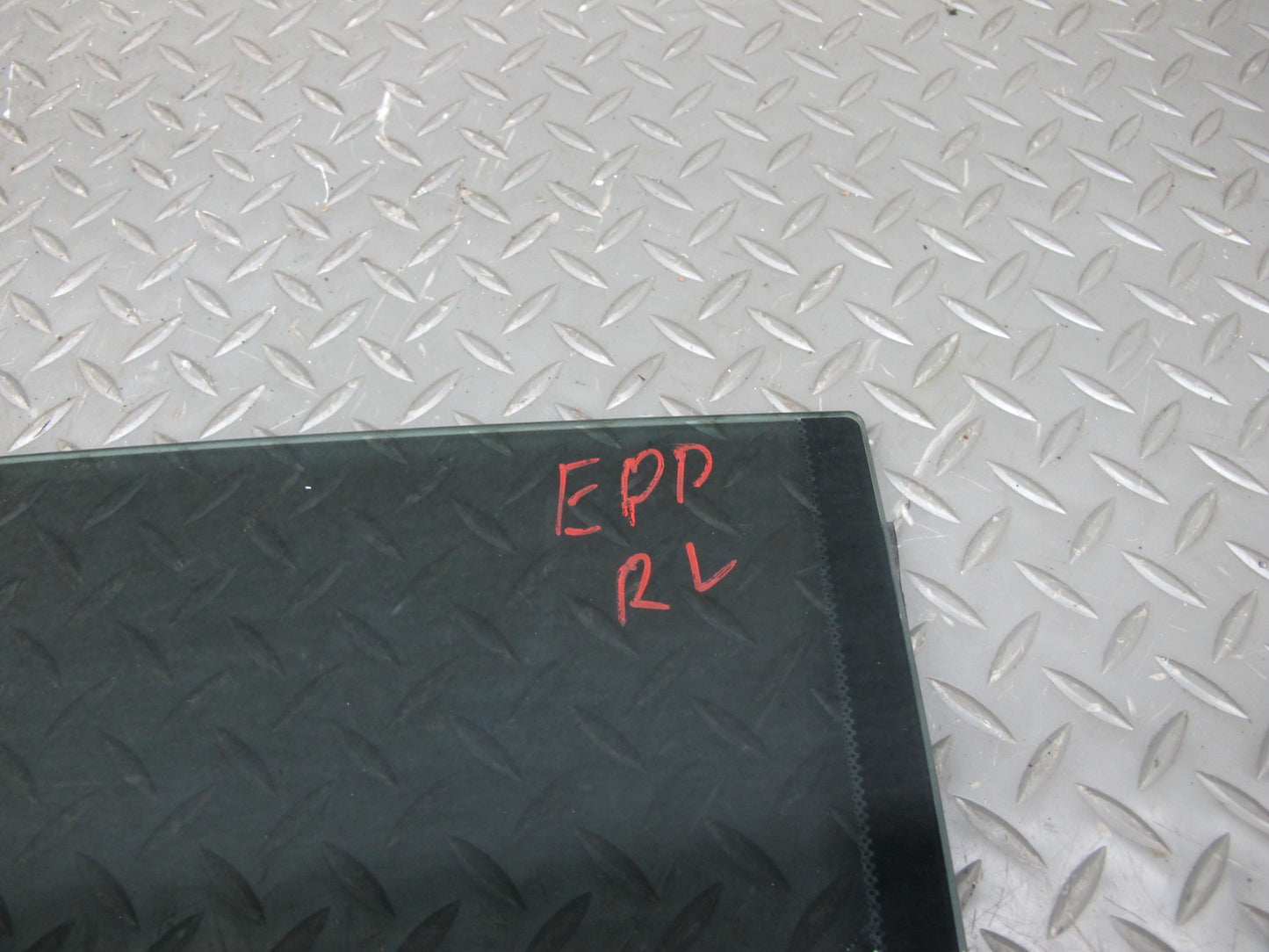 2010-2016 Porsche Panamera 970 Rear Left Door Glass Window 97054451106