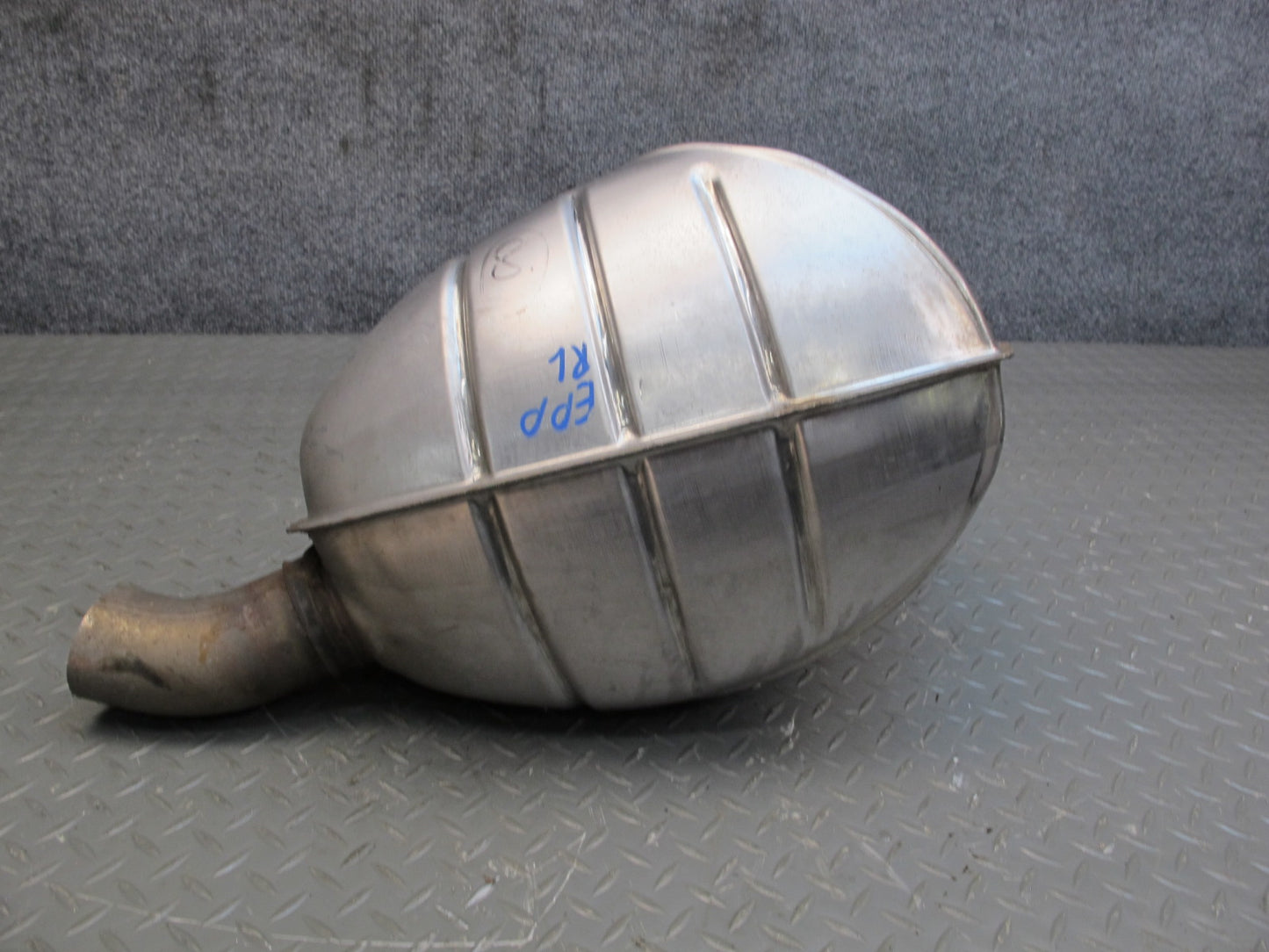 2014-2016 Porsche Panamera 970 3.0L Turbo Rear Left Exhaust Muffler w Tips