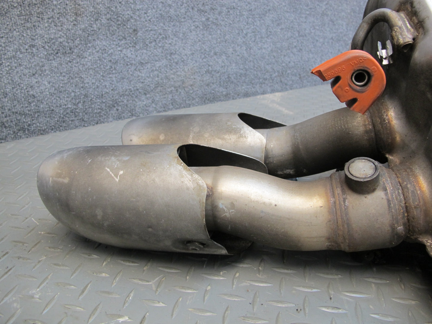 2014-2016 Porsche Panamera 970 3.0L Turbo Rear Left Exhaust Muffler w Tips