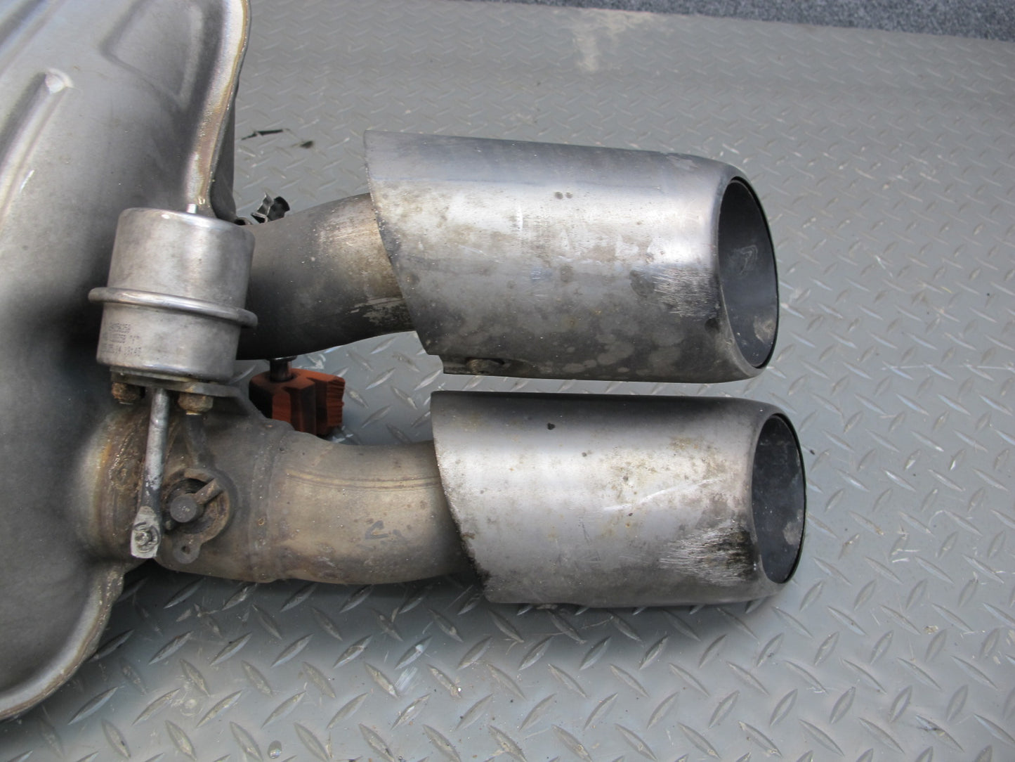 2014-2016 Porsche Panamera 970 3.0L Turbo Rear Left Exhaust Muffler w Tips
