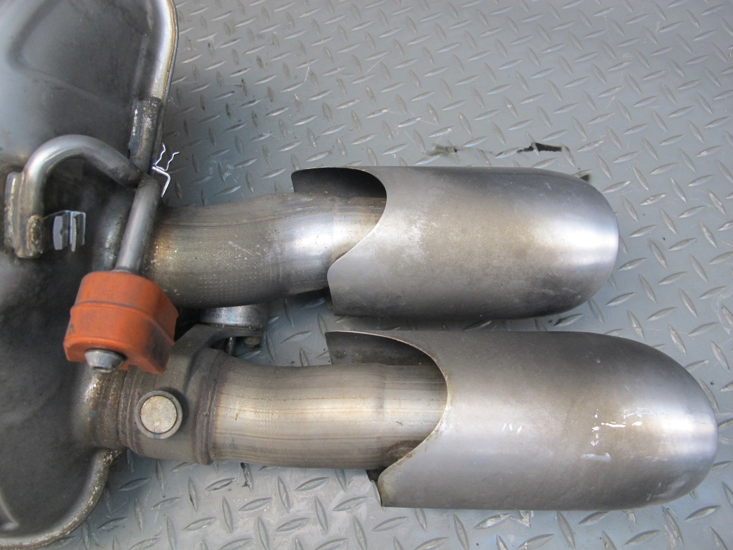 2014-2016 Porsche Panamera 970 3.0L Turbo Rear Right Exhaust Muffler w Tips