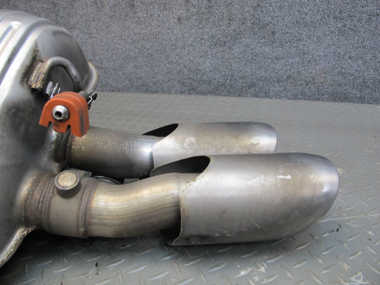 2014-2016 Porsche Panamera 970 3.0L Turbo Rear Right Exhaust Muffler w Tips