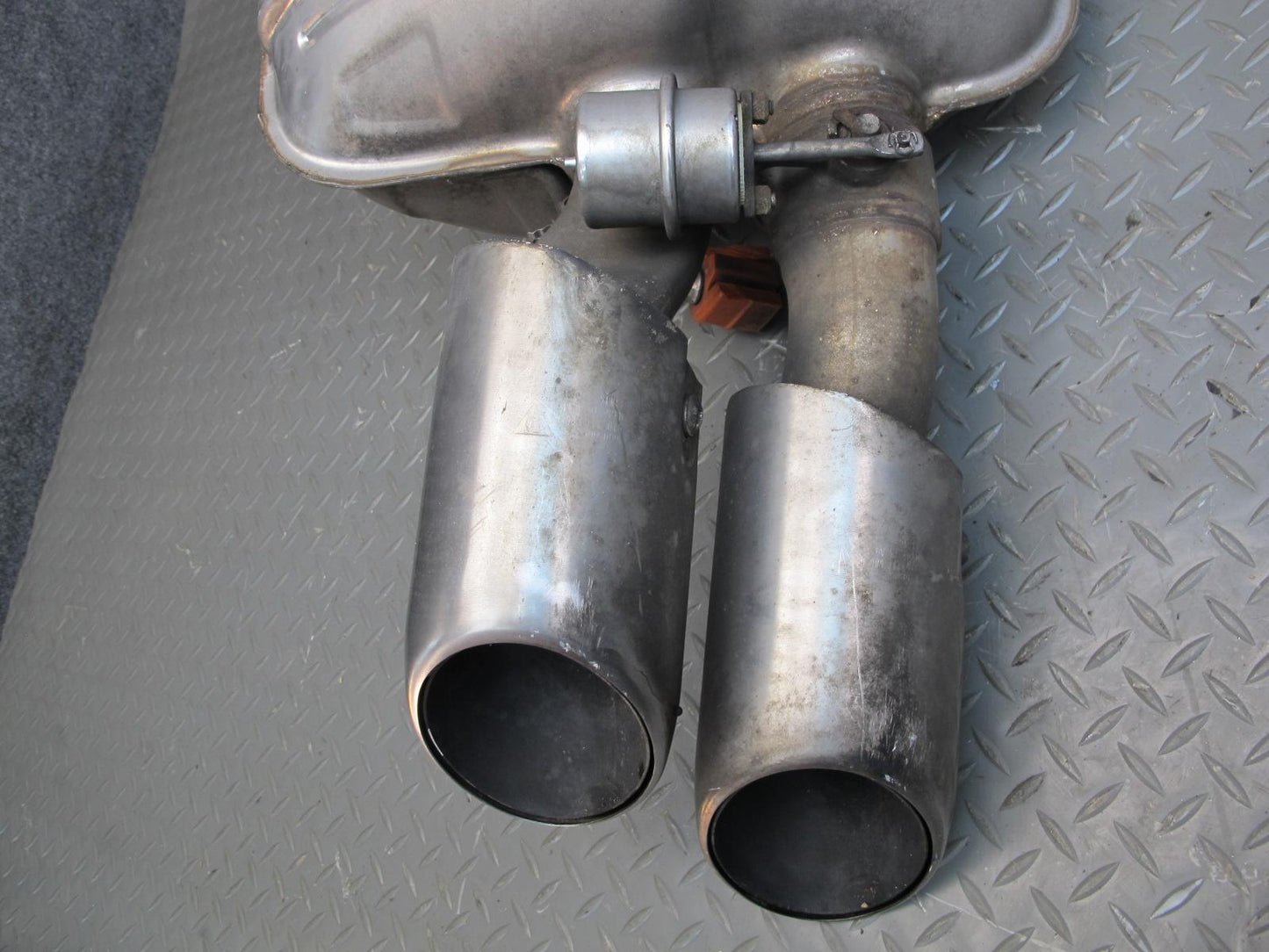 2014-2016 Porsche Panamera 970 3.0L Turbo Rear Right Exhaust Muffler w Tips