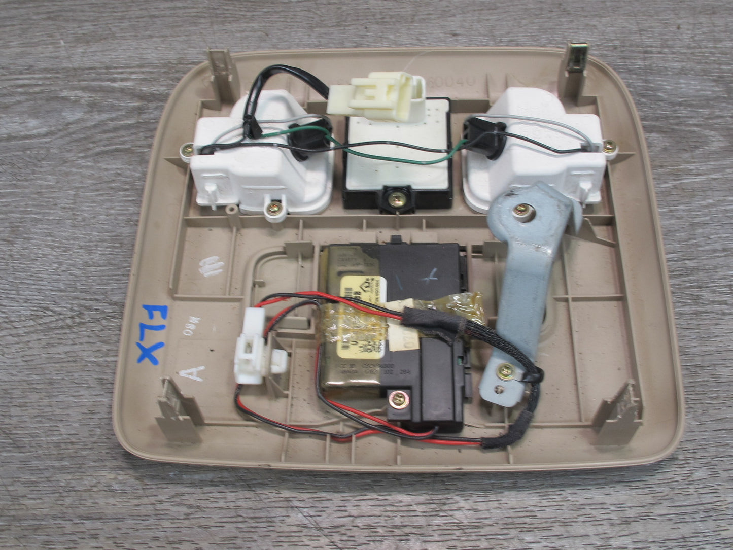 1998-2002 Lexus J100 LX470 Overhead Console Dome Light Lamp 63670-60040