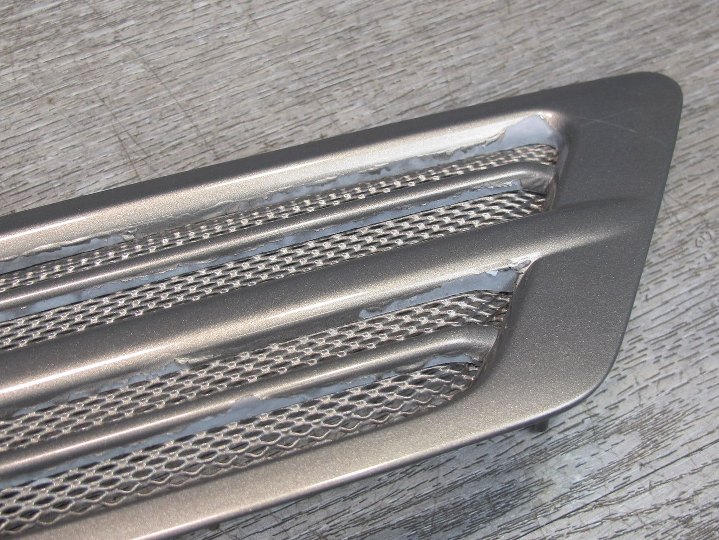 1998-2002 Lexus J100 LX470 Rear Left & Right Side Quarter Vent Grille Trim Set