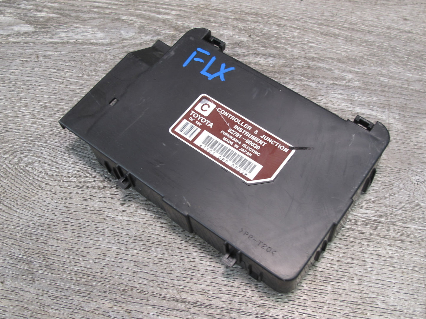 1998-2002 Lexus J100 LX470 Controller & Junction Control Module 82791-60030
