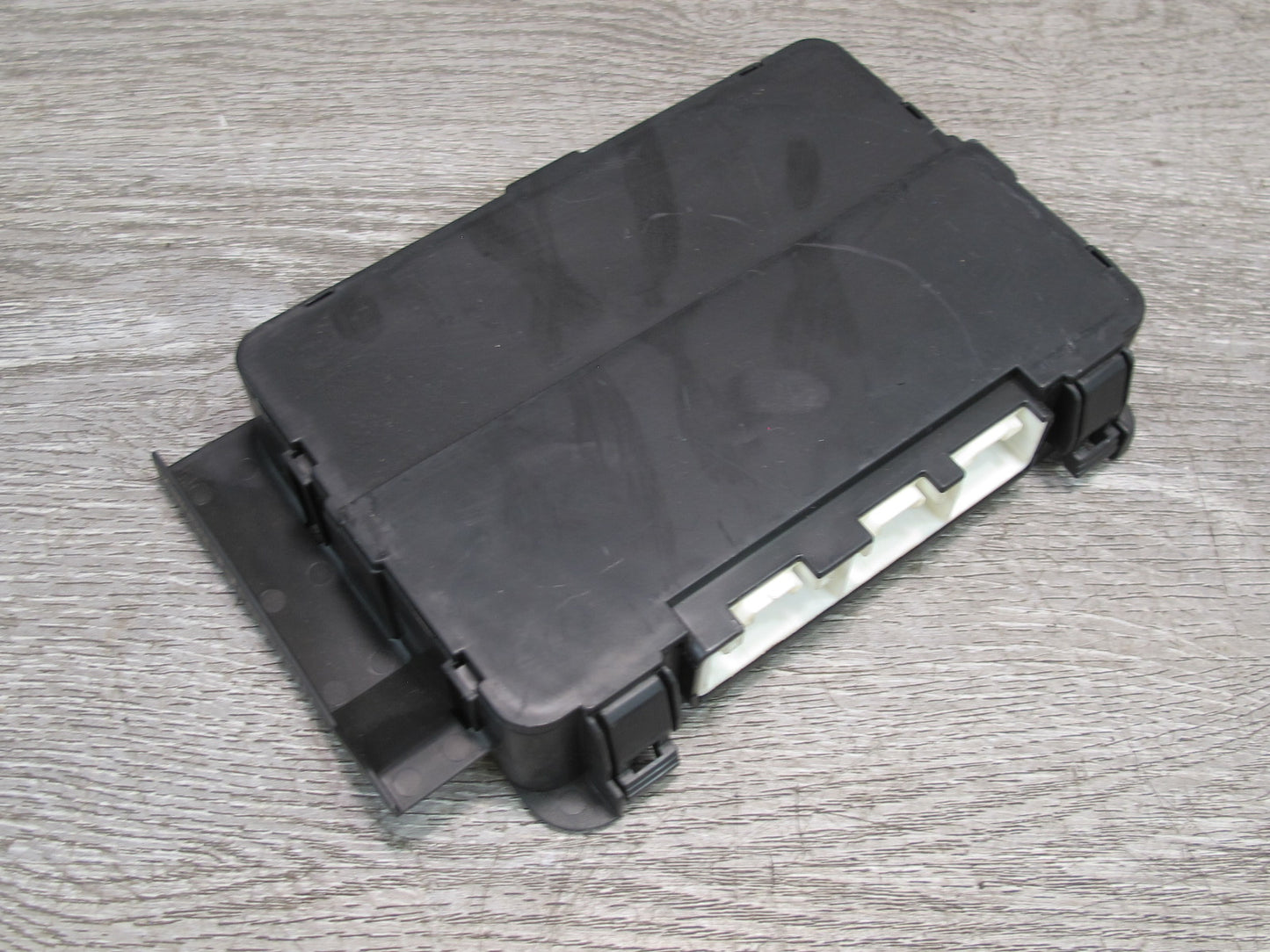 1998-2002 Lexus J100 LX470 Controller & Junction Control Module 82791-60030