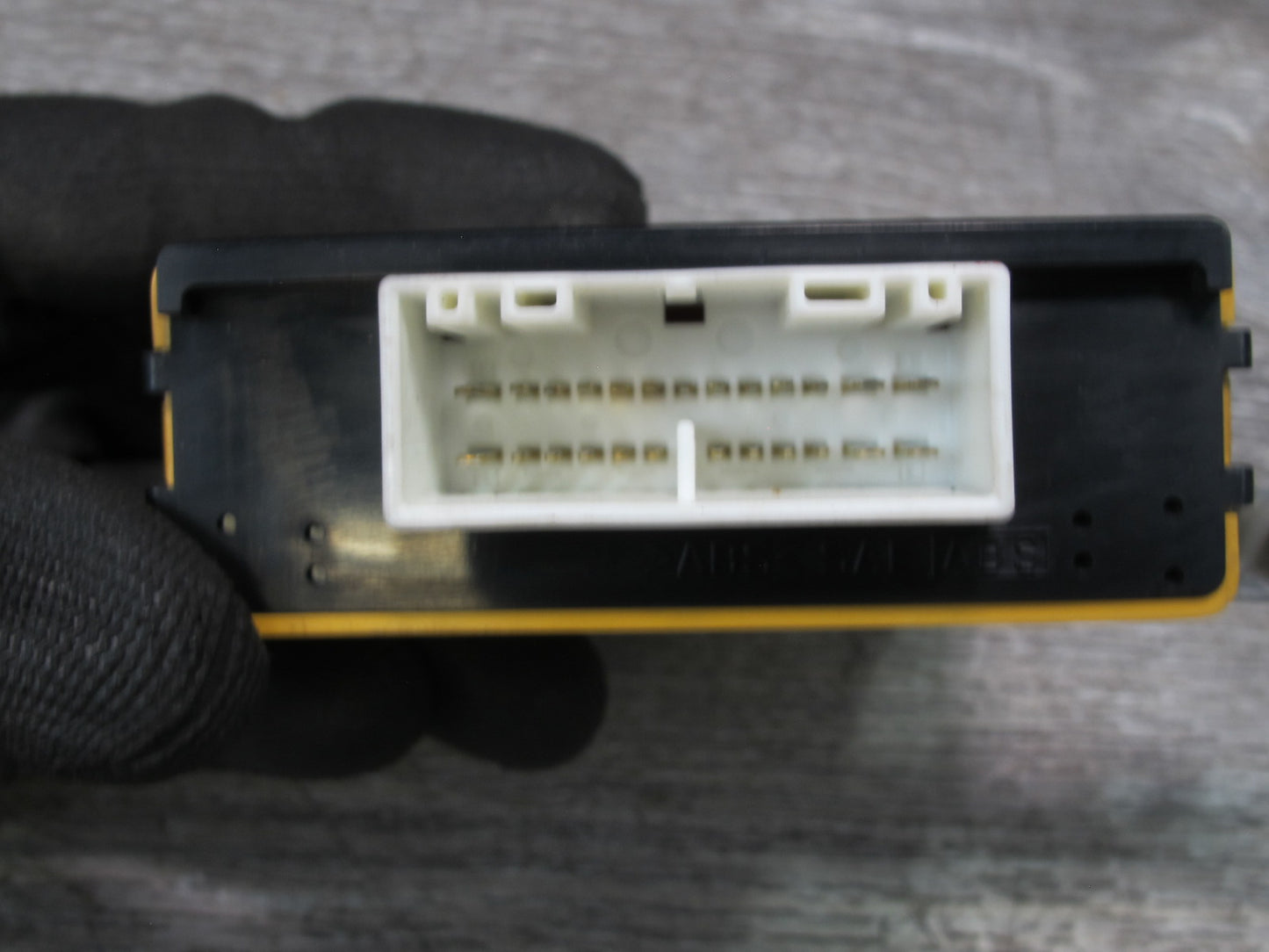 1998-2002 Lexus J100 LX470 Power Mirror Memory Control Module Unit 89430-60020