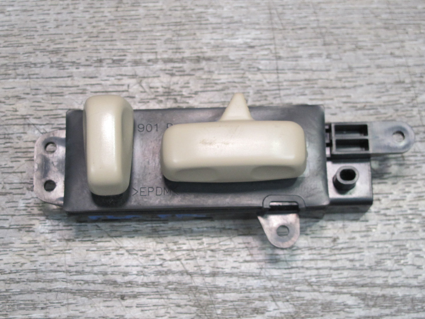 1998-2002 Lexus J100 LX470 Front Right Passenger Side Seat Adjustment Switch