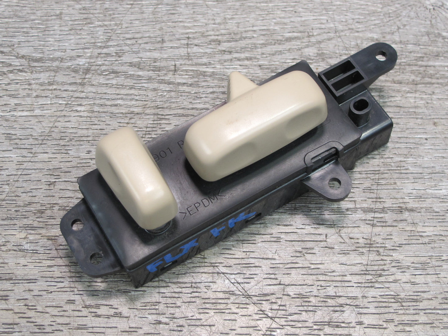 1998-2002 Lexus J100 LX470 Front Right Passenger Side Seat Adjustment Switch