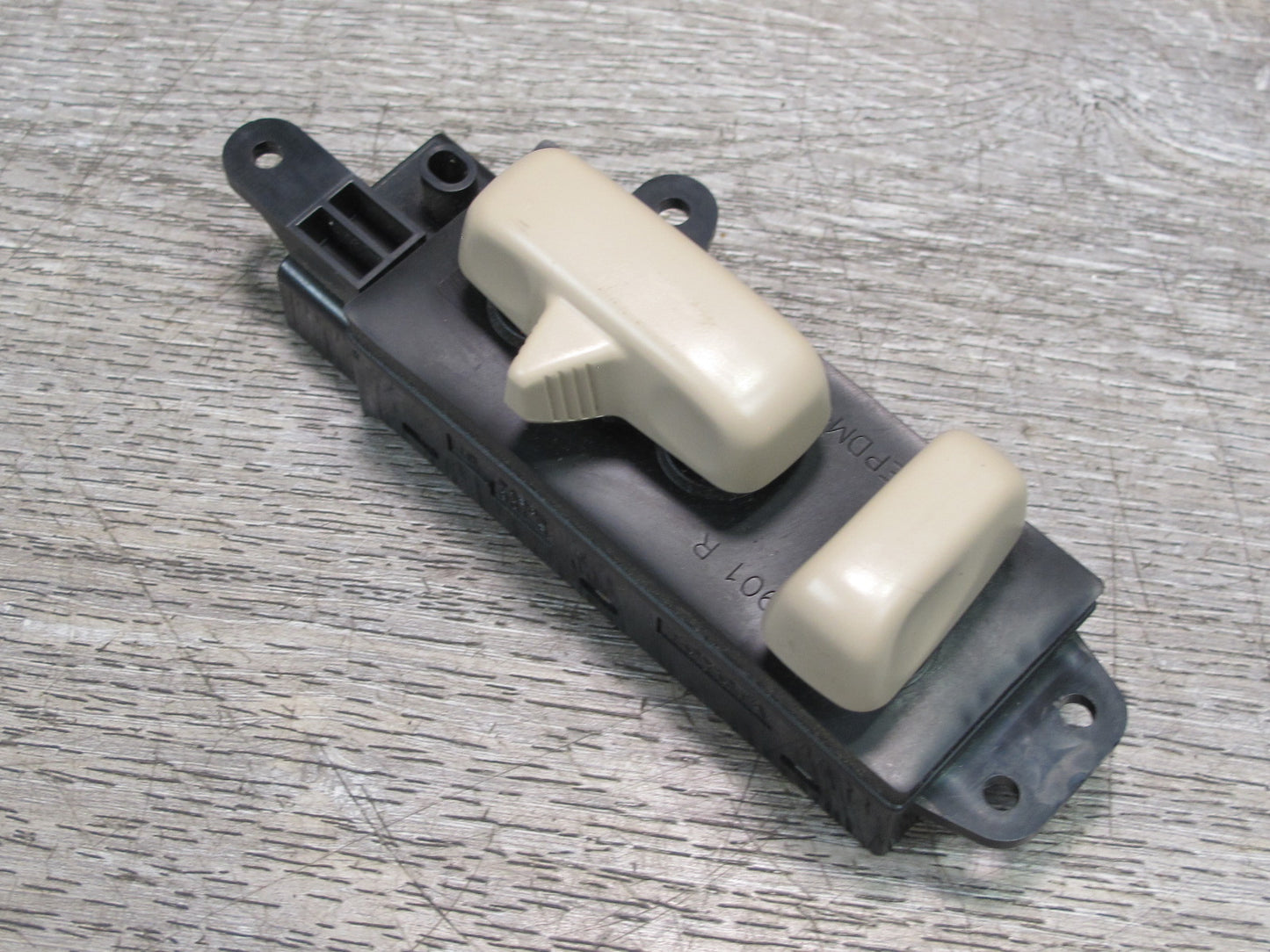 1998-2002 Lexus J100 LX470 Front Right Passenger Side Seat Adjustment Switch
