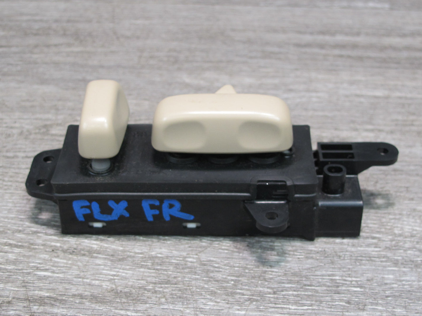 1998-2002 Lexus J100 LX470 Front Right Passenger Side Seat Adjustment Switch