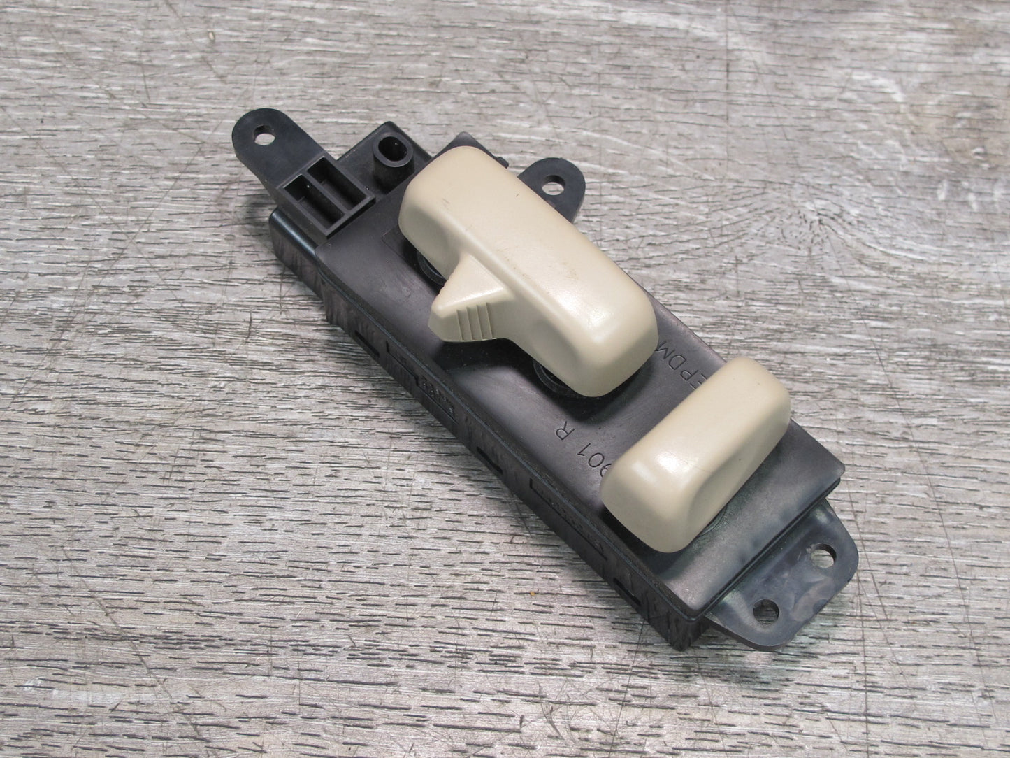 1998-2002 Lexus J100 LX470 Front Right Passenger Side Seat Adjustment Switch
