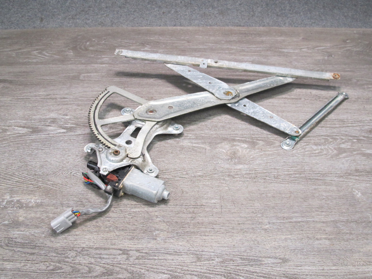 1998-2007 Lexus J100 LX470 Front Right Passenger Side Window Regulator W/ Motor