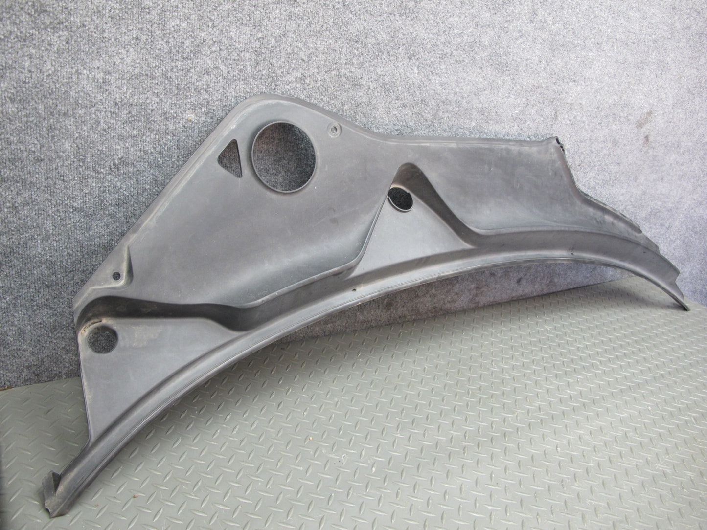 2010-2016 Porsche Panamera 970 Front Windshield Wiper Cowl Cover 97055506302