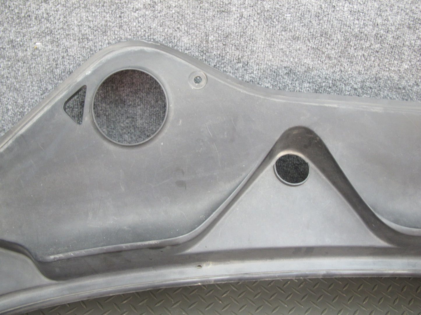 2010-2016 Porsche Panamera 970 Front Windshield Wiper Cowl Cover 97055506302