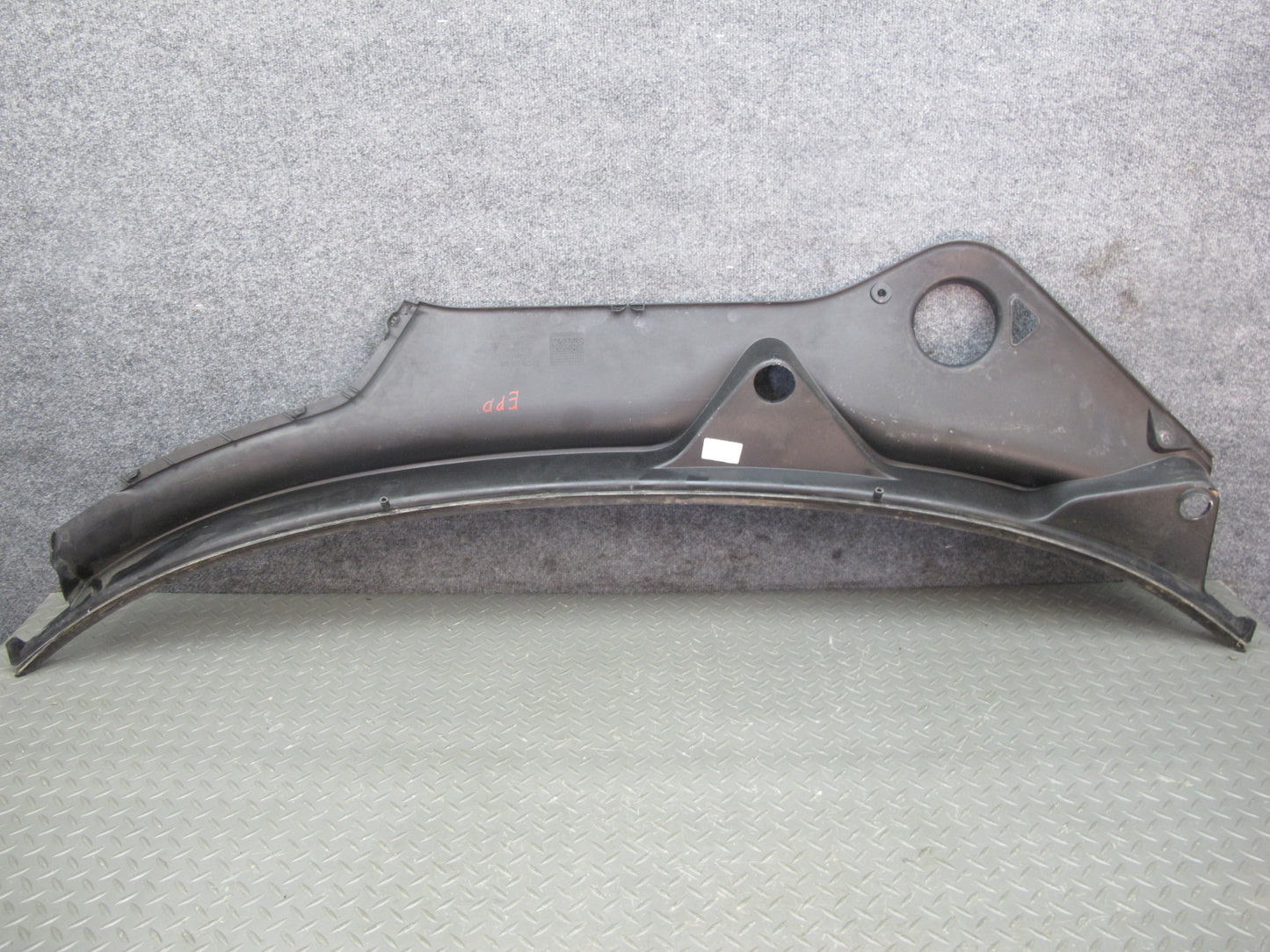 2010-2016 Porsche Panamera 970 Front Windshield Wiper Cowl Cover 97055506302