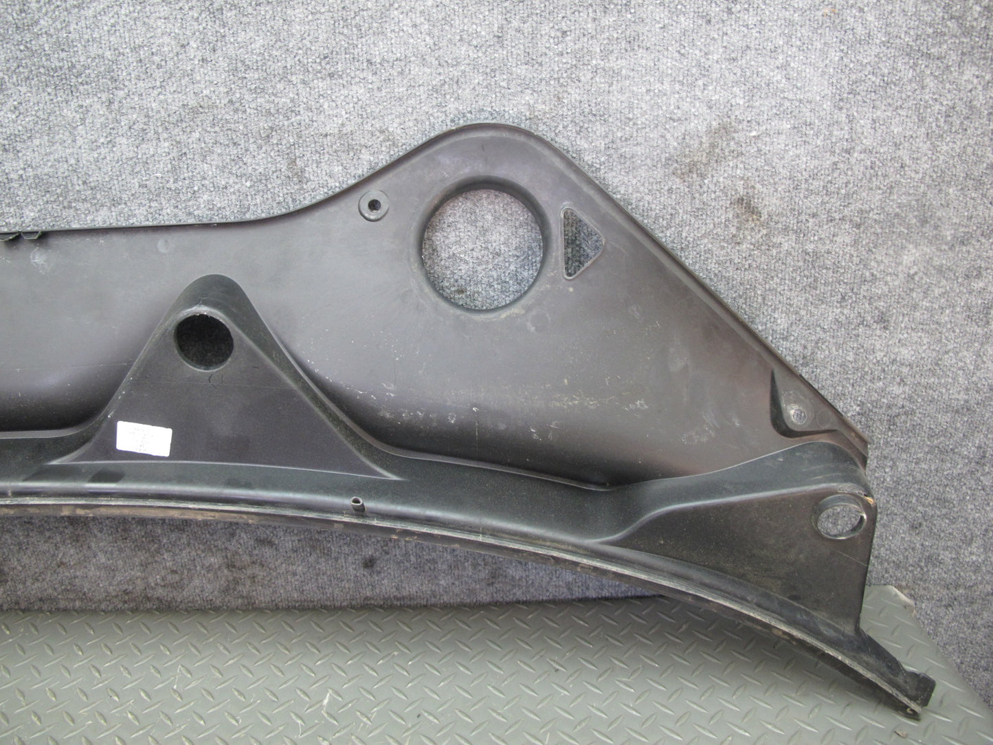 2010-2016 Porsche Panamera 970 Front Windshield Wiper Cowl Cover 97055506302