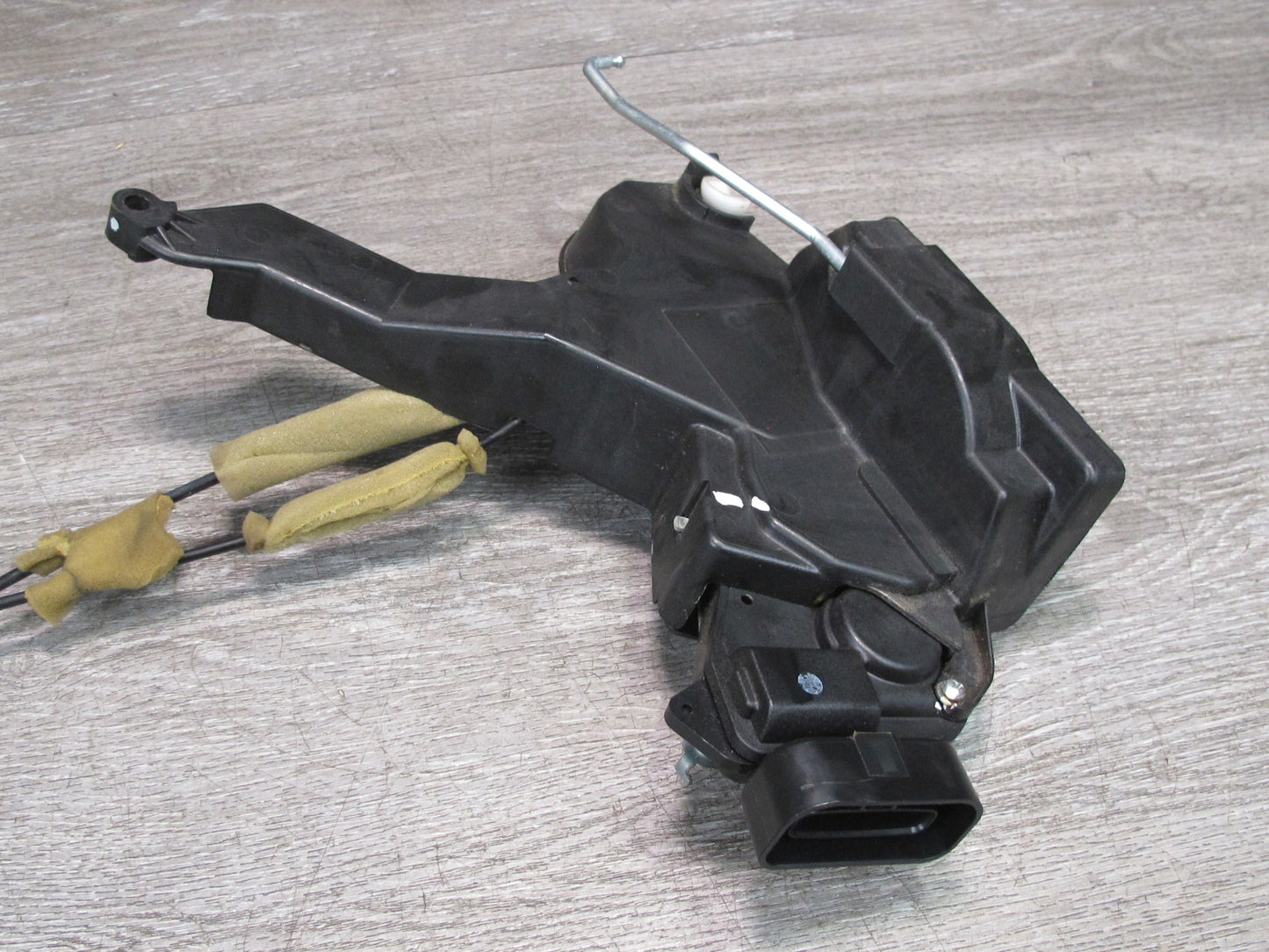 01-06 Lexus UCF30L LS430 Front Left Door Lock Latch Actuator NO Soft Close OEM