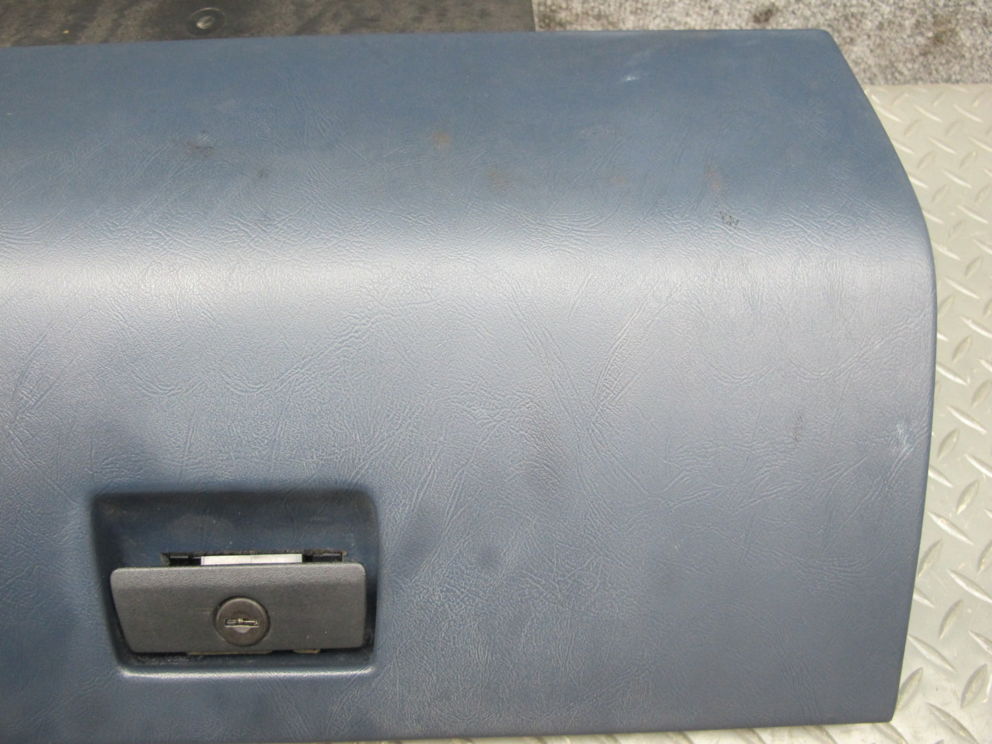 85-87 BMW E24 6-SERIES Dash Glove Box Compartment Storage Door Lid OEM