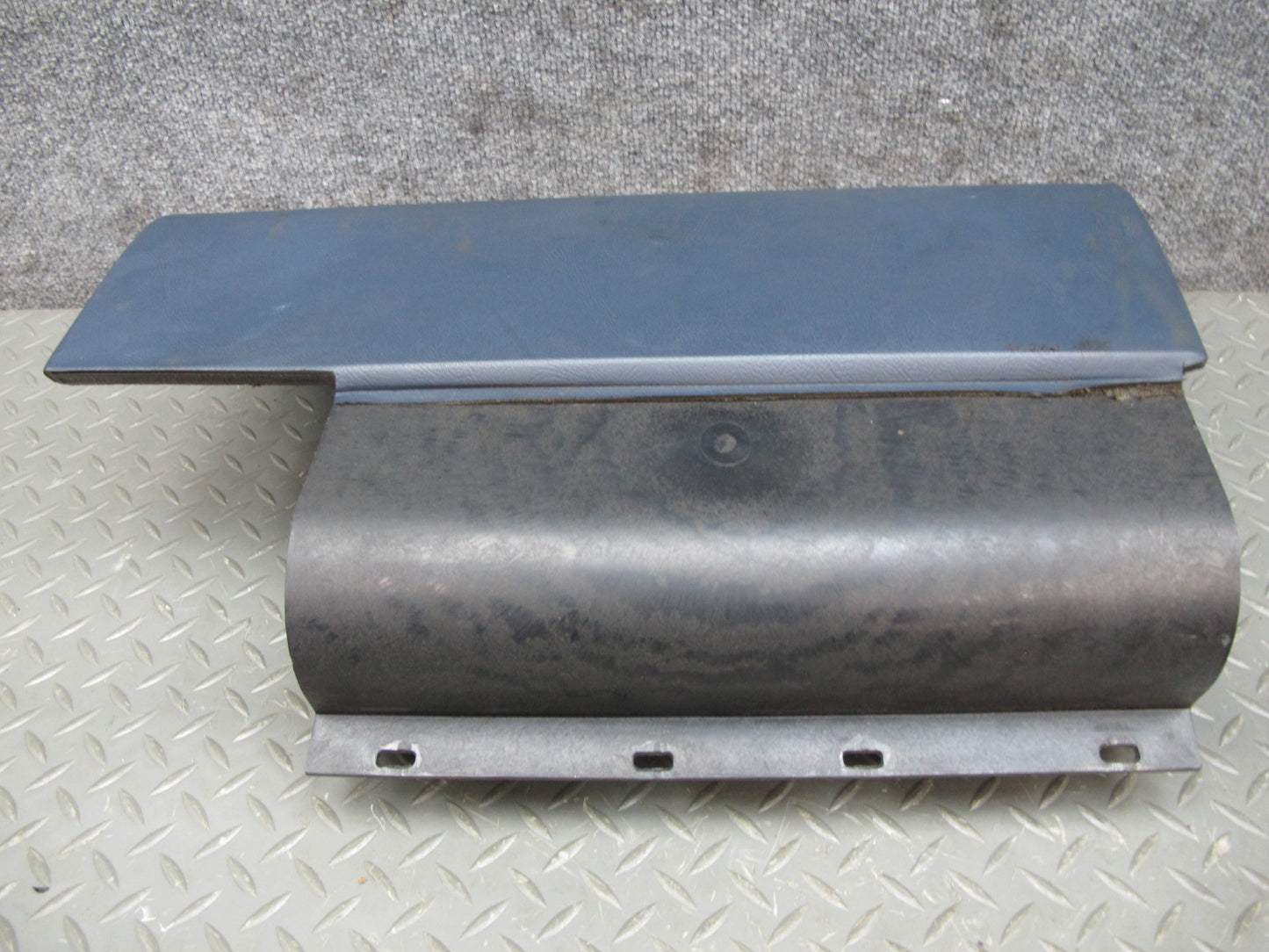 85-87 BMW E24 6-SERIES Dash Glove Box Compartment Storage Door Lid OEM