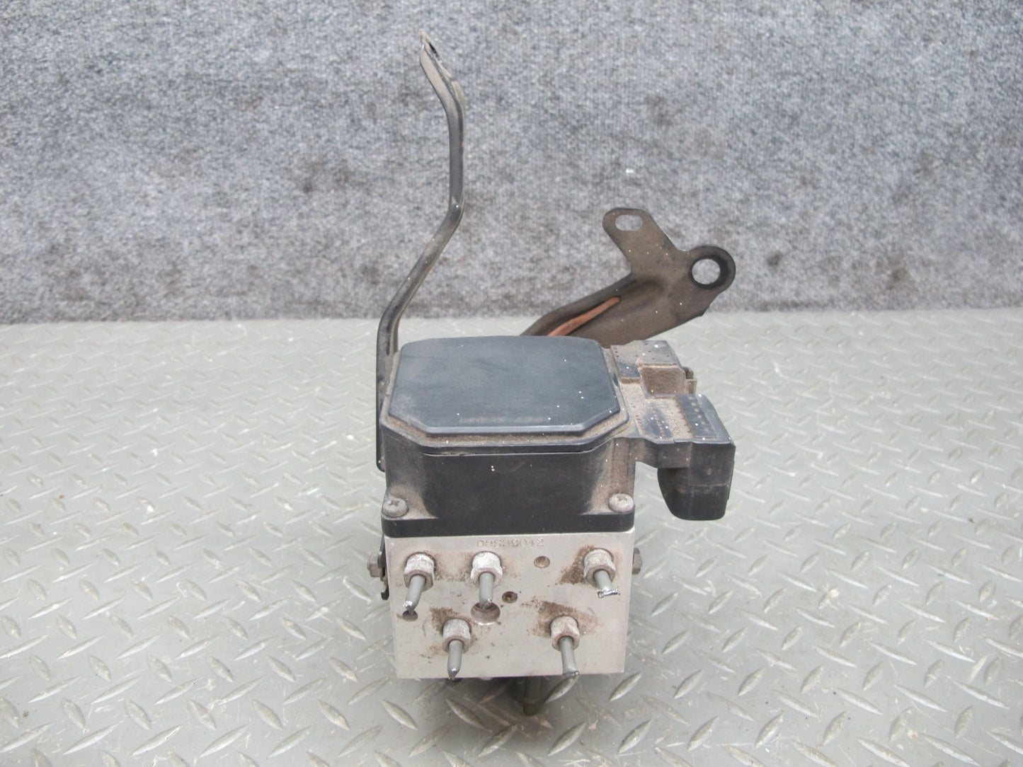 97-00 Lexus UZZ30L SC300 SC400 Anti Lock Brake ABS Pump Module w Bracket OEM