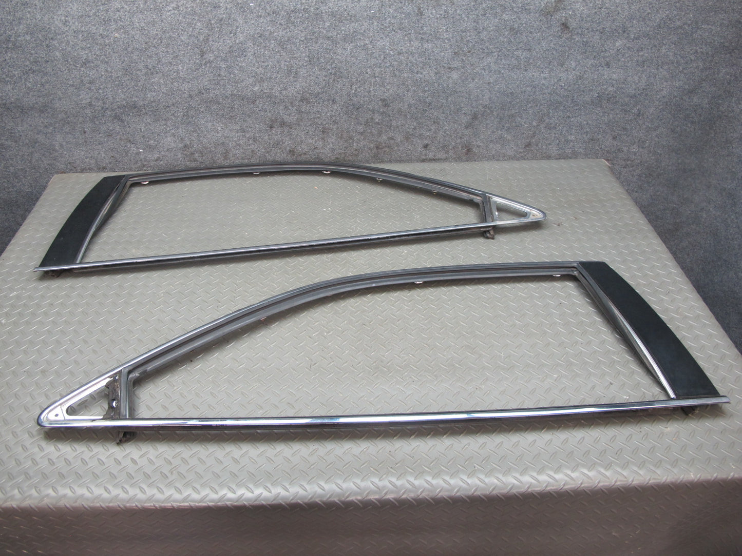 92-00 Lexus UZZ30L SC300 SC400 Set of 2 Door Window Frame Trim Molding OEM