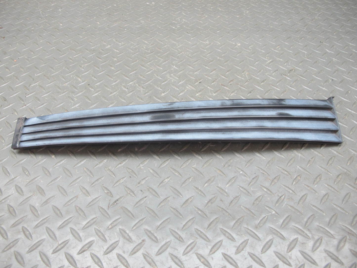 84-89 BMW E24 Set of 2 Center Left & Right Exterior B Pillar Trim Cover OEM
