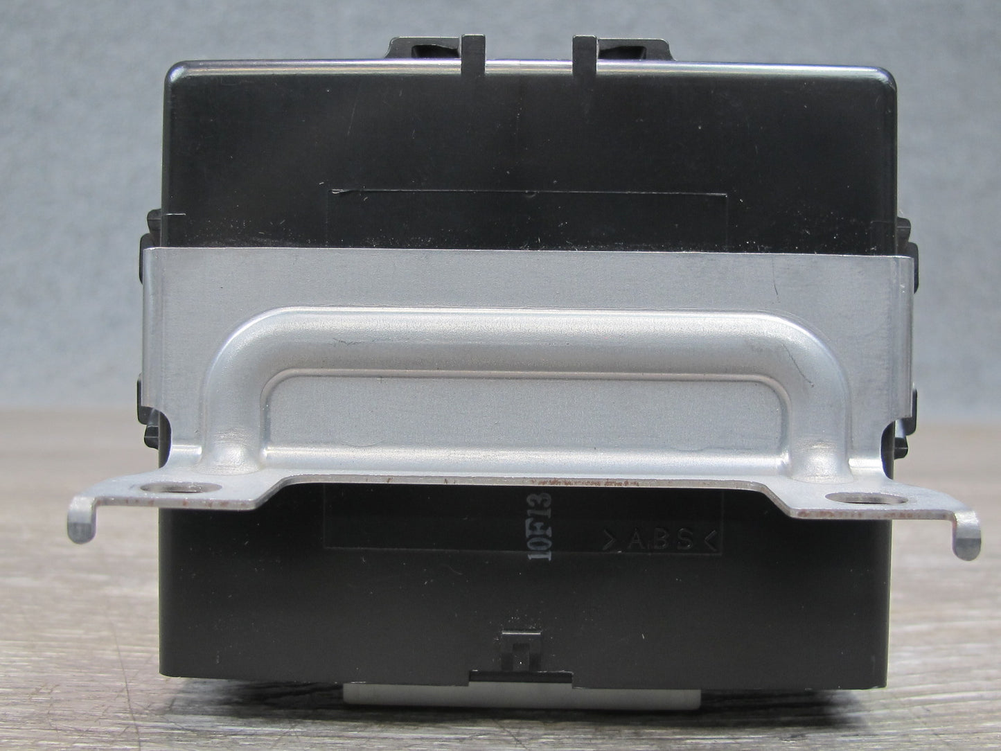 01-06 Lexus UCF30L LS430 Theft Warning Alarm Control Module 89730-50140 OEM