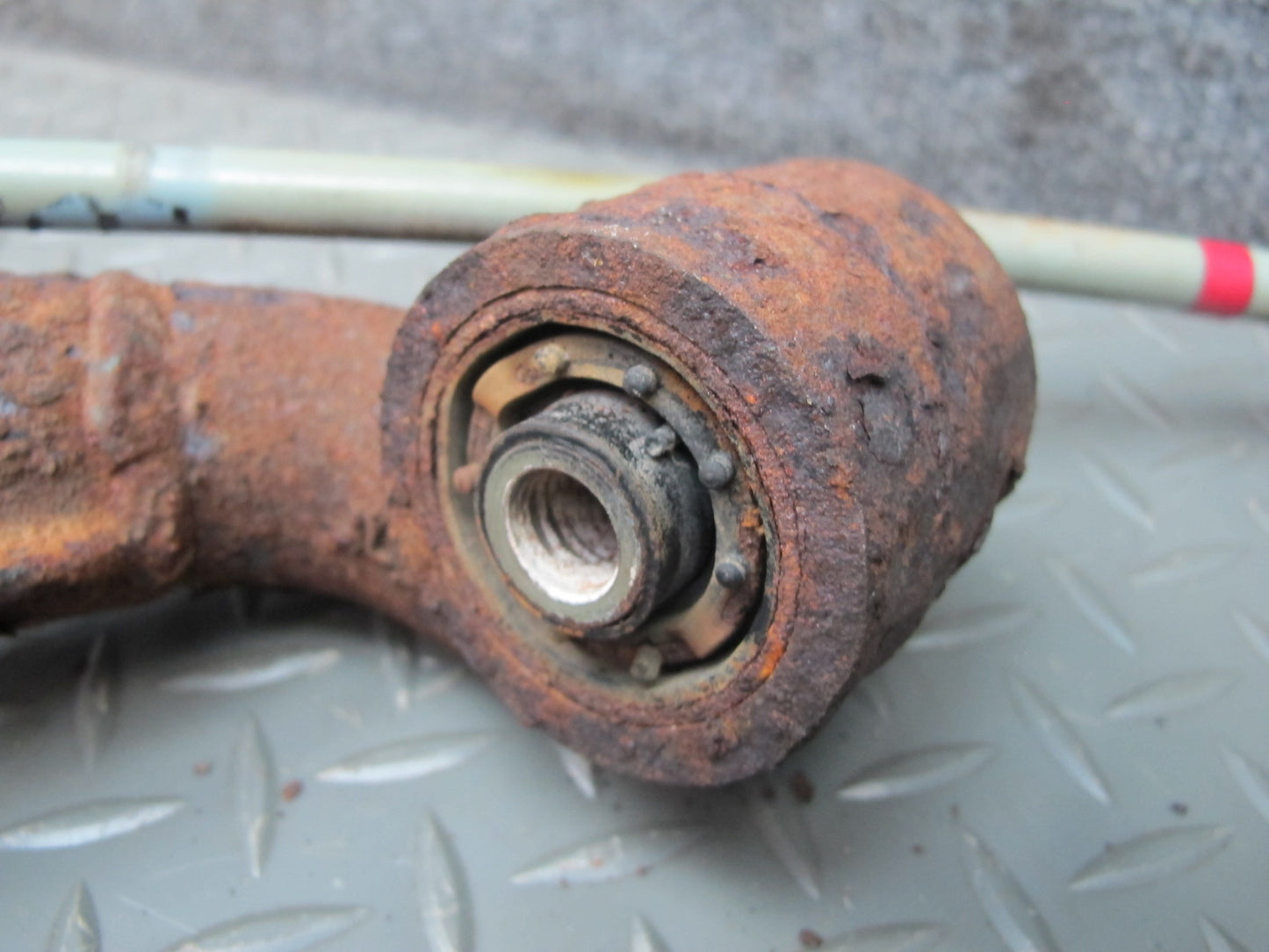 84-89 BMW E24 6-SERIES Rear Left Knuckle Wheel Hub Trailing Arm OEM