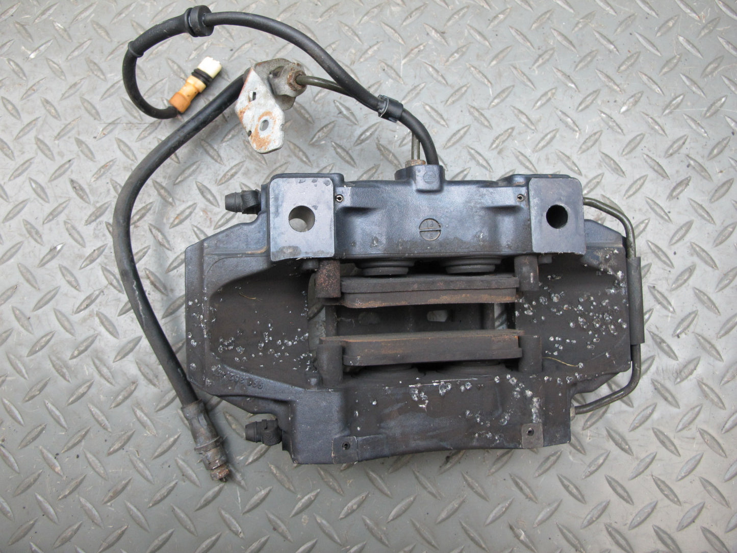 1997-2004 Porsche Boxster 986 Rear Left & Right Side Brembo Brake Caliper Set