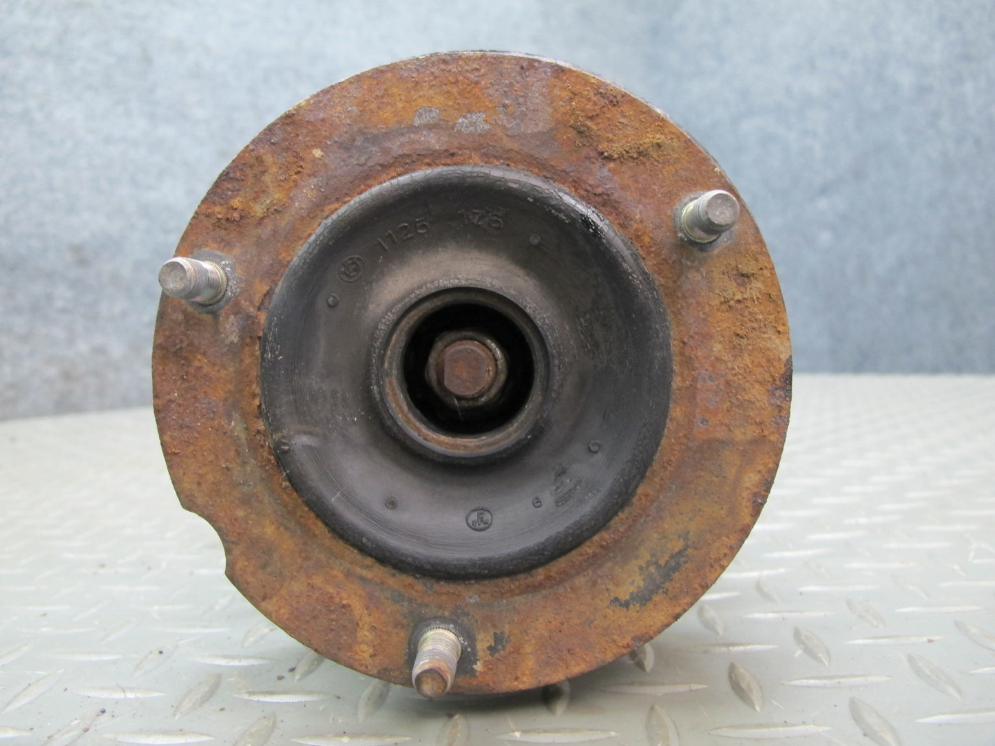84-89 BMW E24 E28 Front Right Spindle Knuckle Wheel Hub Shock Absorber OEM