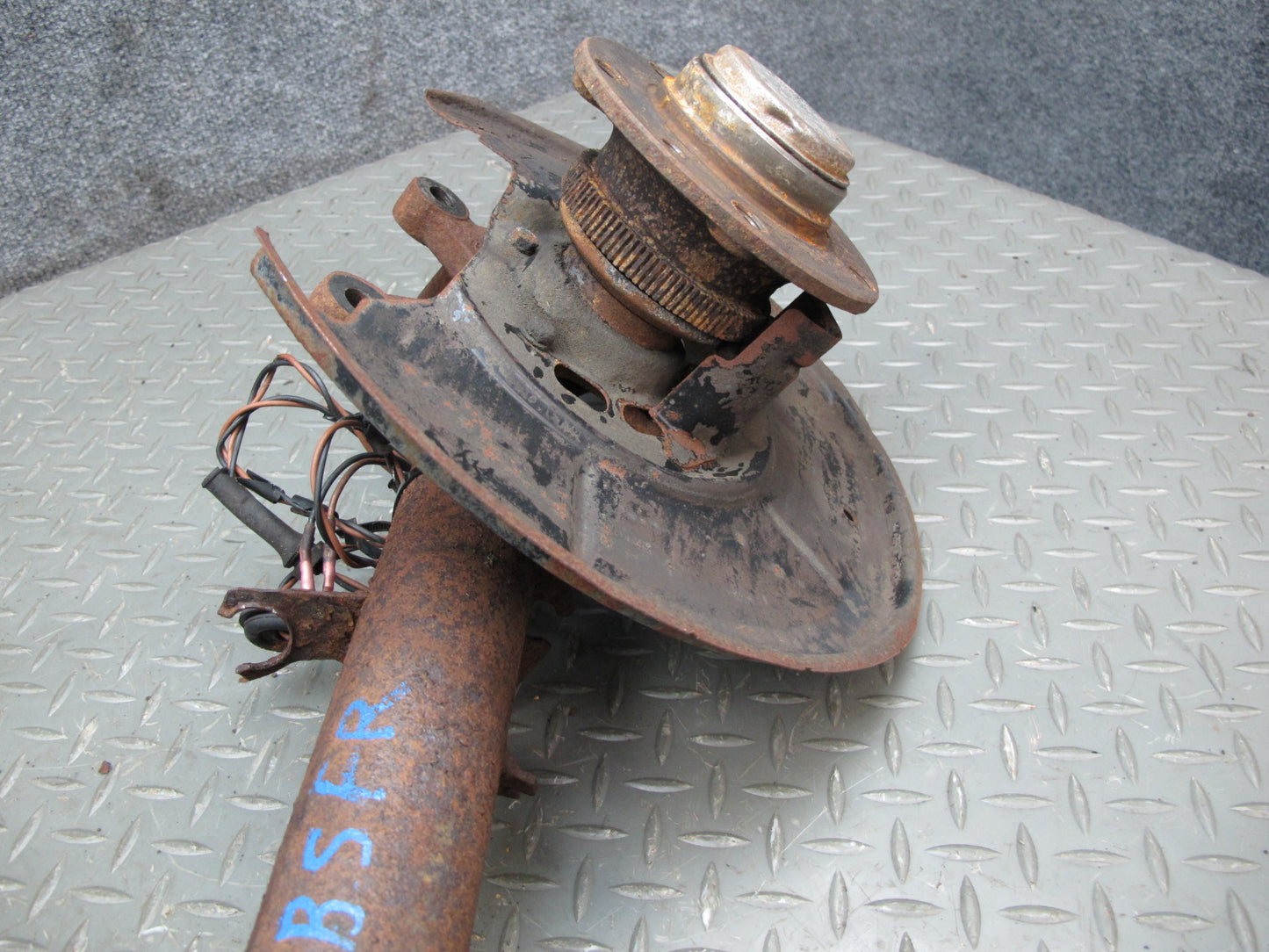 84-89 BMW E24 E28 Front Right Spindle Knuckle Wheel Hub Shock Absorber OEM
