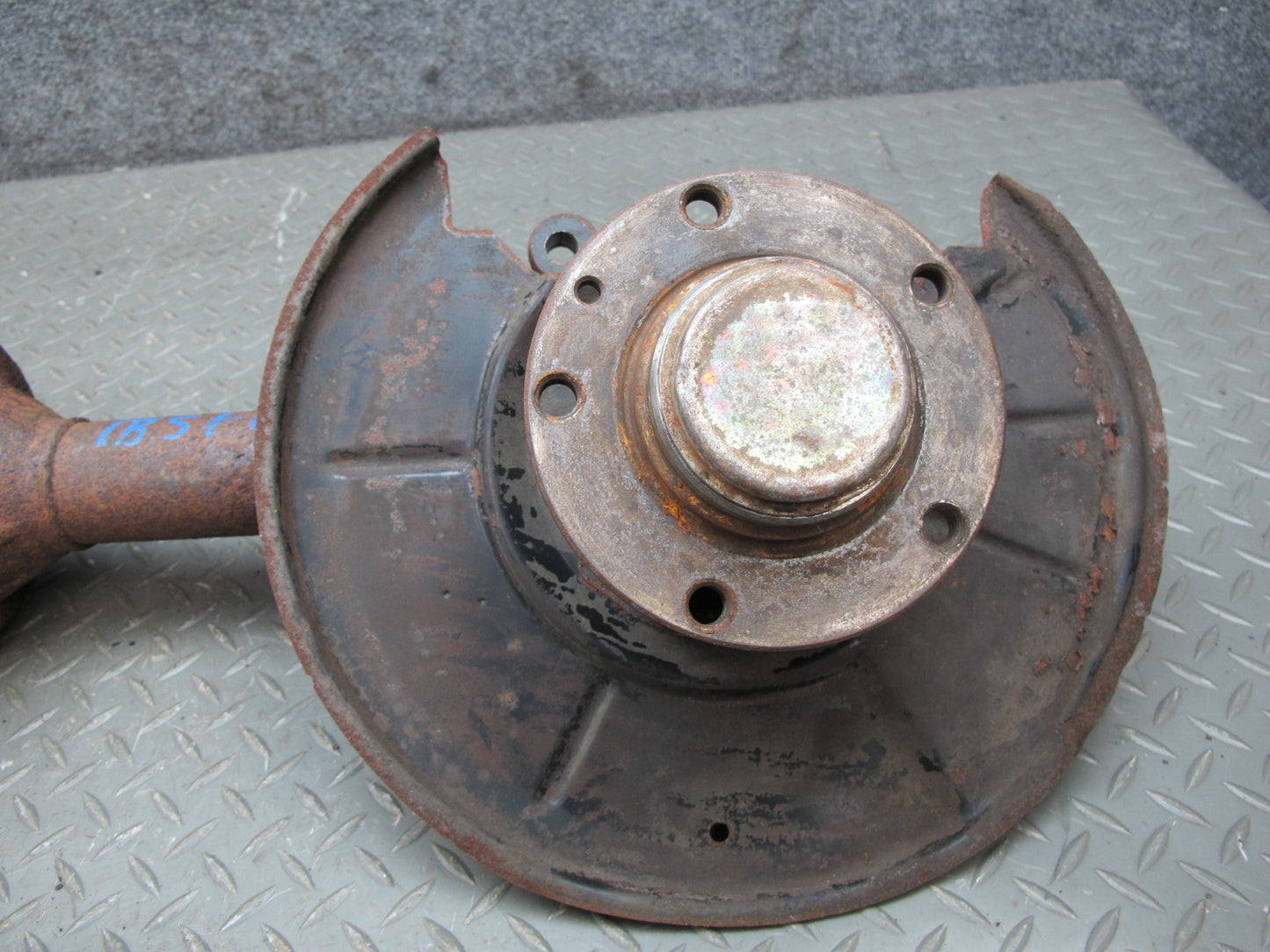 84-89 BMW E24 E28 Front Right Spindle Knuckle Wheel Hub Shock Absorber OEM